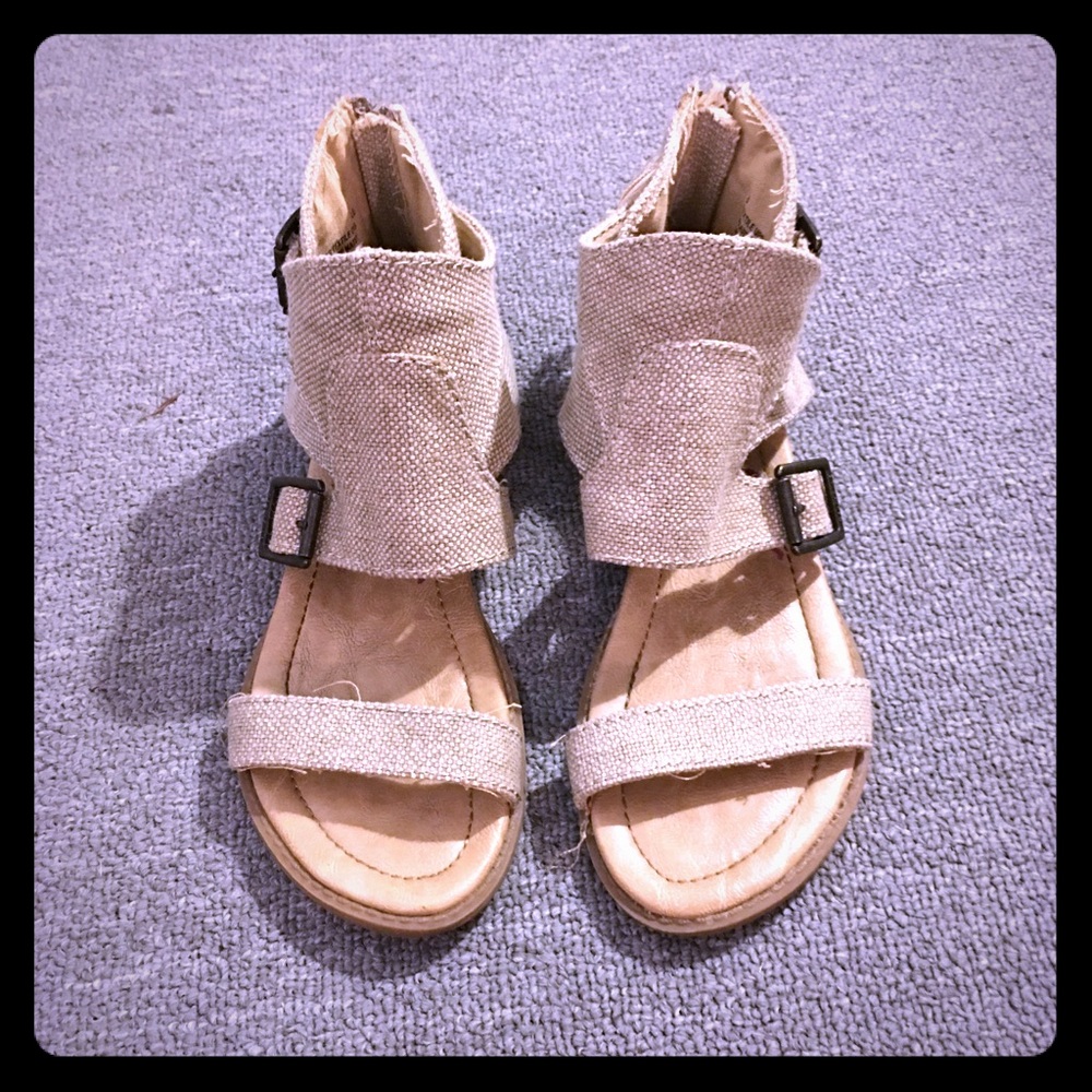 Blowfish tan sandals